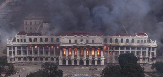 Set-fire-in-Singhdurbar-Kathmandu-3-1024x562-1